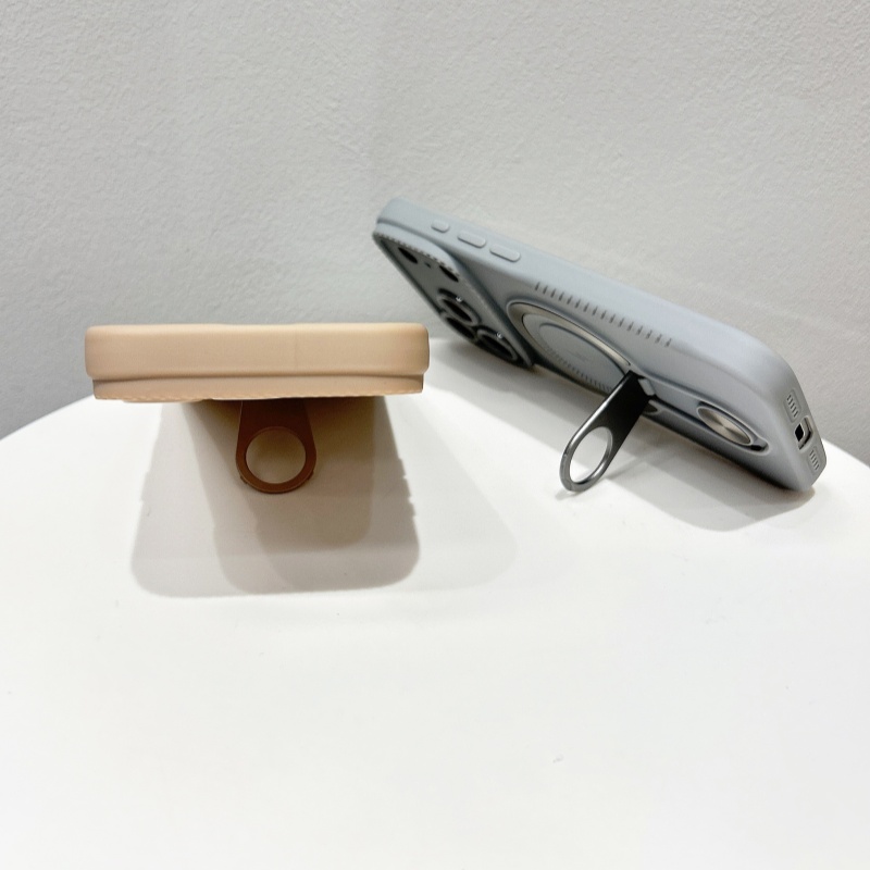 Etui z magnetycznym stojakiem  – Magnetic Charging Stand recenzja i cena